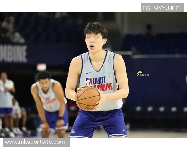 杨瀚森11次出手展现自信但体能与防守仍需加强提升