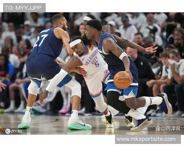 爱德华兹第三节狂飙16分前三节已斩获34分展现超强状态